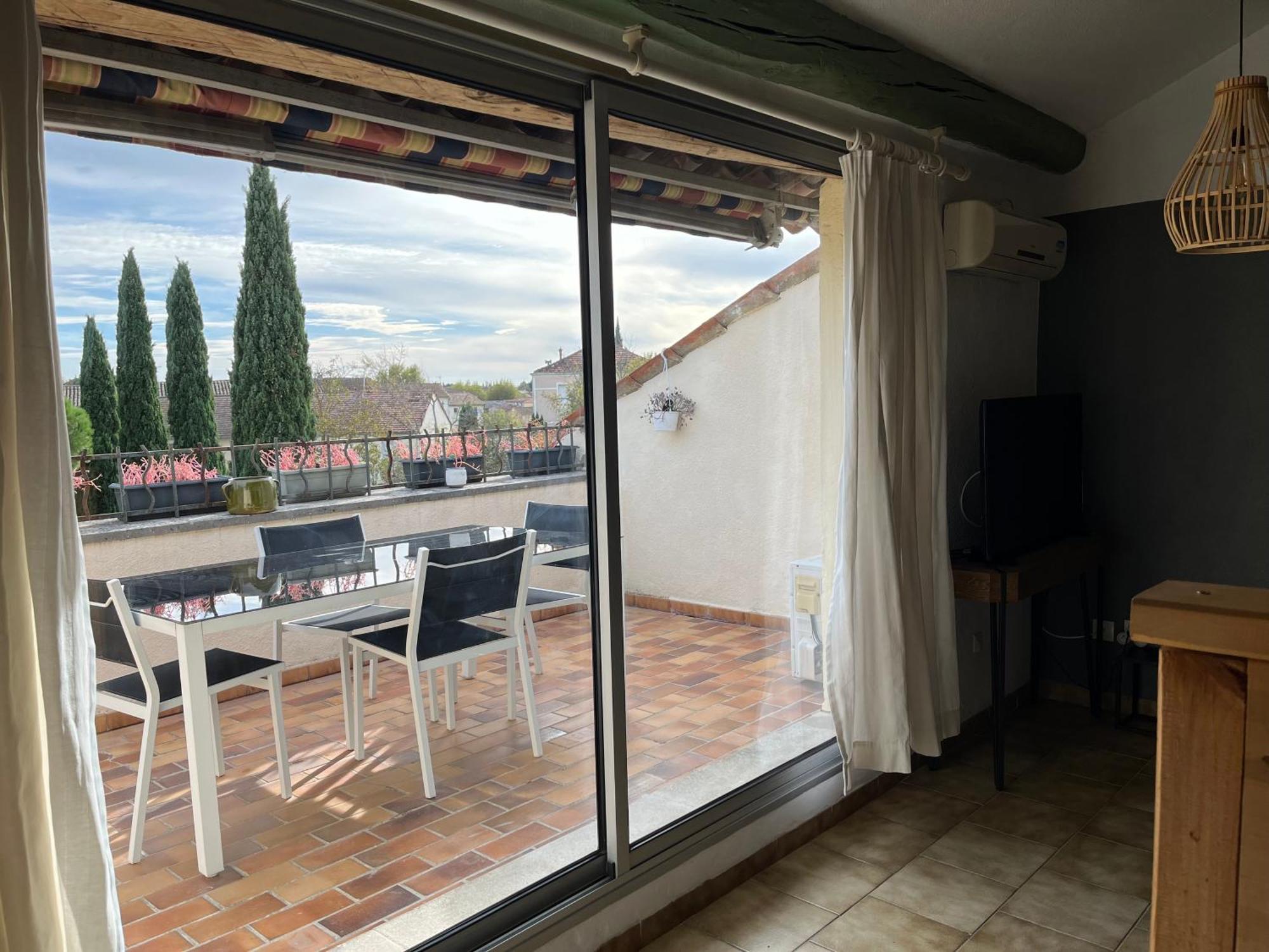 Duplex Lumineux Sur Gde Terrasse, Balneo Double, Parking Prive, Clim, Local Velos Entraigues-sur-la-Sorgue Exterior photo